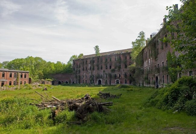 Fort_la_Chartreuse https://commons.wikimedia.org/wiki/File:Fort_la_Chartreuse.jpg